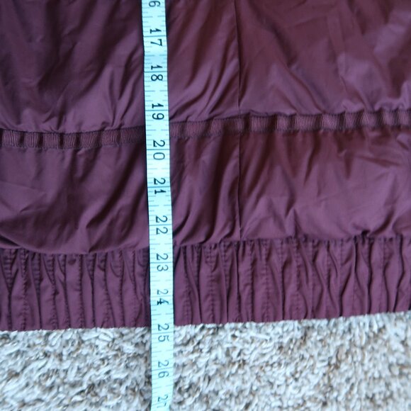 Lululemon Women Size 4 Chilly Chill Reversible Hooded Vest Goose Down Waterproof - Picture 10 of 10